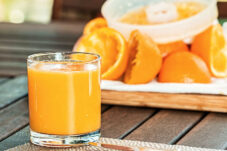 Cara Bikin Jus Buah Jeruk, Mudah dan Enak