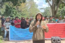 Lagi, Warga Desa Batukaropa Aksi Tolak Tambang di Sungai Balantieng