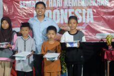 Ratusan Warga Hadiri Penutupan Semarak Kemerdekaan RI Ke-78 di Desa Seppang