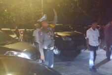 Kasat Lantas Bulukumba Turun Urai Kemacetan Pasca Debat Pilkada Bulukumba 2024