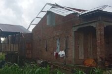 12 Rumah Rusak Berat Akibat Puting Beliung di Desa Tanah Harapan Bulukumba