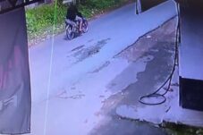 Lagi! Curanmor Beraksi Siang Hari di Gantarang Bulukumba, Pelaku Sempat Terekam Cctv