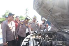 Pastikan Siap Operasi, Kapolres Bulukumba Periksa Fisik dan Administrasi Kendaraan Dinas
