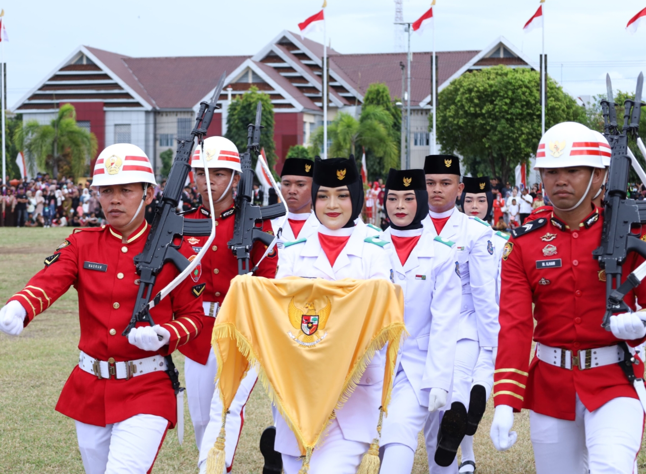 Paskibra Bulukumba Sukses Kibarkan Bendera Merah Putih