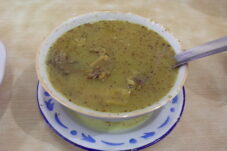 Pallu Basa: Hidangan Tradisional Makassar yang Kaya Rasa dan Sejarah