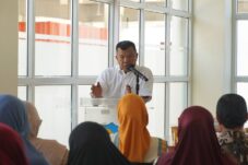 Bupati Bulukumba Andi Muchtar Ali Yusuf membuka kegiatan Pelatihan Kewirausahaan yang digelar Dinas Koperasi, UKM, dan Tenaga Kerja di Gedung Pinisi, Kamis (2/10/2025).