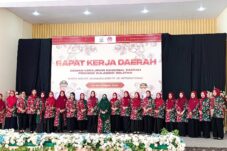 Dorong Ekonomi Kreatif, Ketua Dekranasda Sinjai Ikuti Rakerda Sulsel 2025