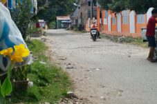 Jalan Menuju TPU Taccorong Rusak, PUTR Usulkan Perbaikan Tahun Depan