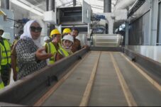 Bupati Sinjai Tinjau Pabrik Porang di Lappa, Warga Lokal Diprioritaskan Jadi Tenaga Kerja