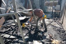 Bakar Rumah Korban Setelah Mencuri, Tiga Terduga Pelaku Diciduk Polisi di Bulukumba