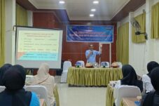 Sekda Sinjai Bekali Relawan SPPG dengan Pelatihan Penjamah Makanan, Perkuat Sukses Program Makan Bergizi Gratis