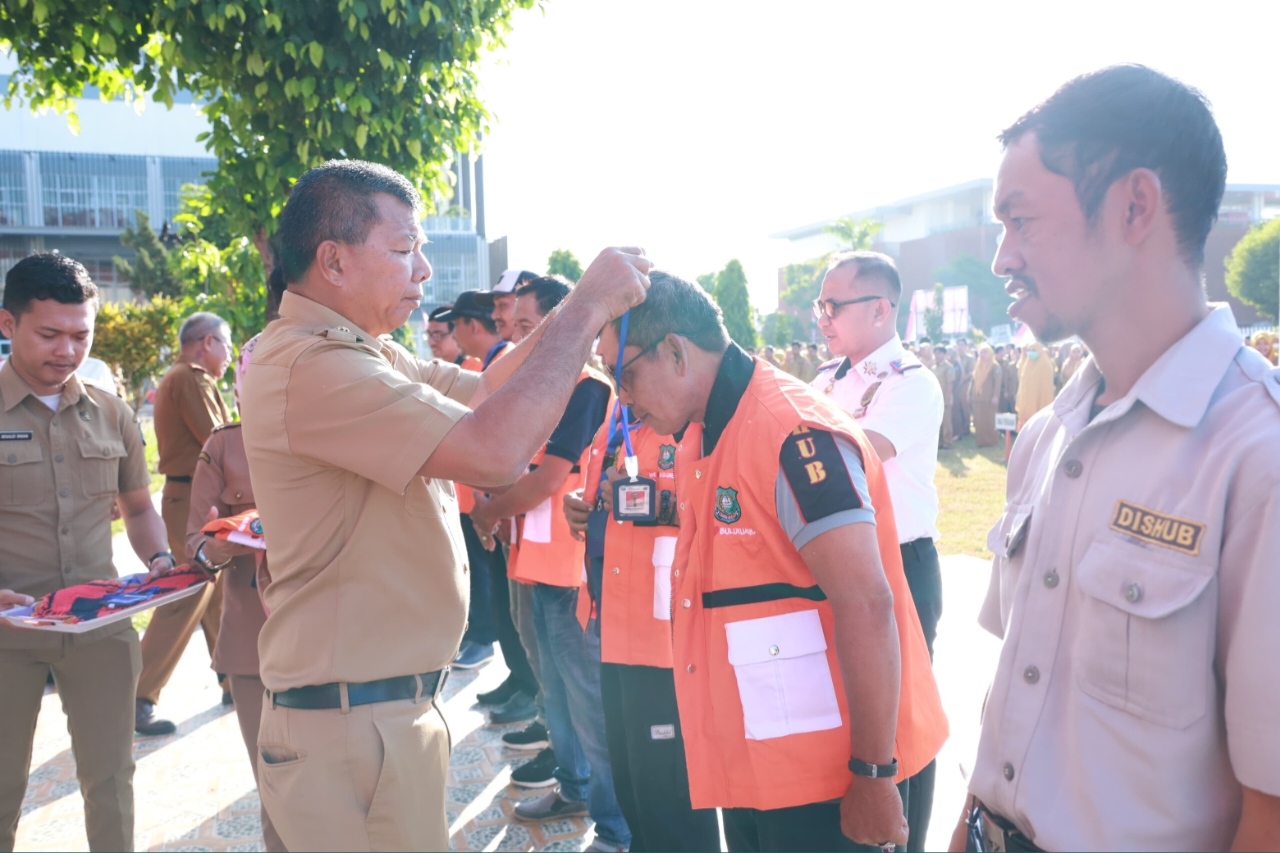 Parkir di Bulukumba Mulai Ditertibkan, Petugas Resmi Kini Pakai Rompi dan ID Card
