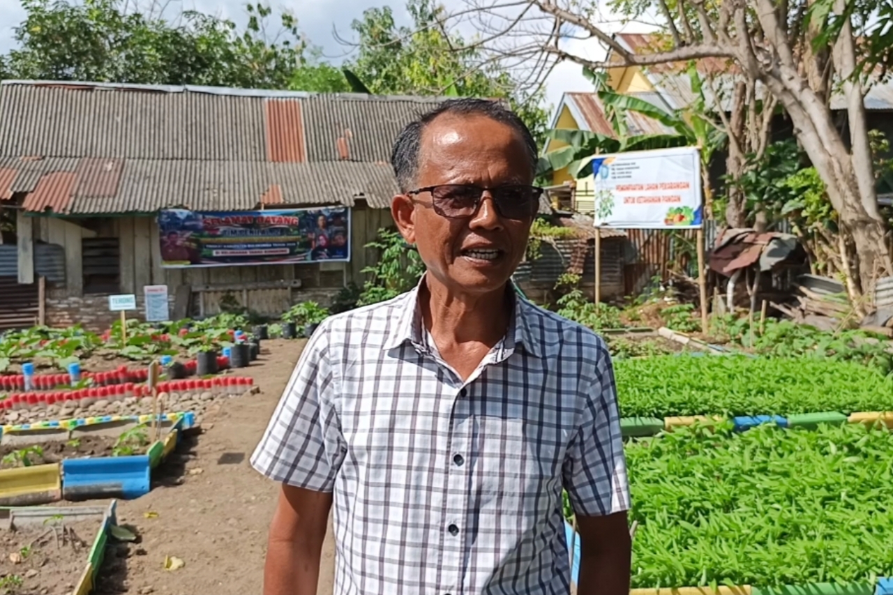 Lahan Terbengkalai di BTN 2 Bulukumba Disulap Jadi Kebun Pangan Warga