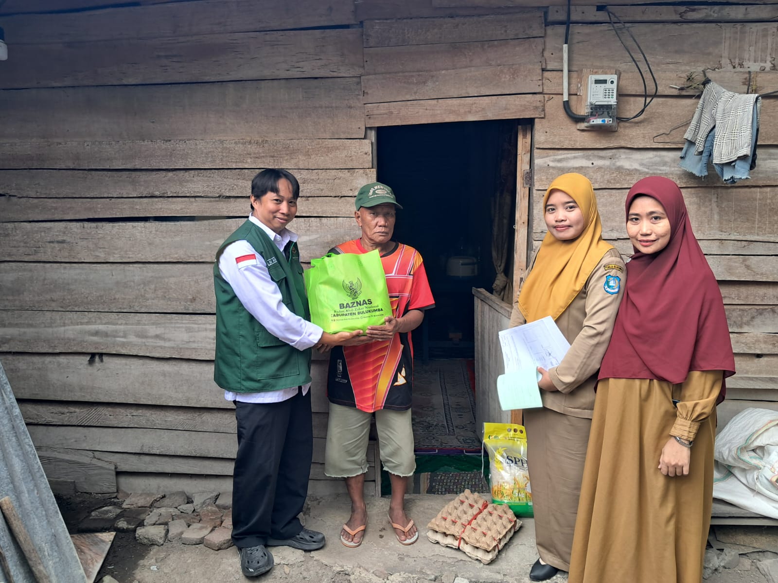 Rutin, BAZNAS Bulukumba Salurkan Bantuan Pangan untuk Lansia dan Penyandang Disabilitas