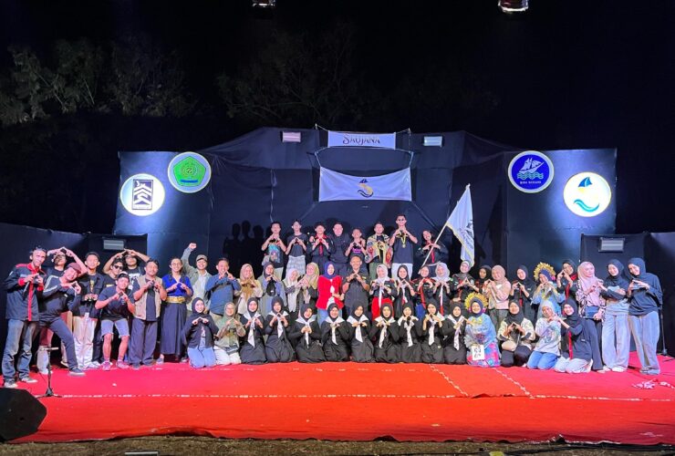 UKM Seni STAI Al-Gazali Angkat Tradisi Pa’lopiang dan Pattennung Lewat Pentas “Saujana” di Bira.