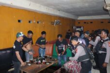 Bira Jadi Sasaran Operasi Narkoba, Dua Orang Jalani Tes Urine dan Polisi Temukan Badik